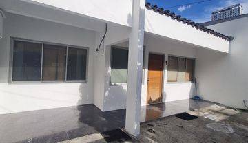 Sewa Rumah Bagus area Perkantoran hanya 5 menit menuju Central Park Mall