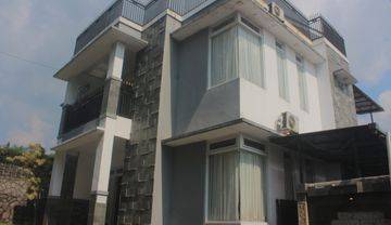 Villa Siap Huni 1400m Di Puncak Bogor Dekat Taman Safari