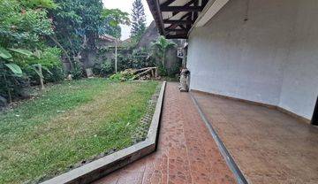 Disewakan Rumah Di Jl Sumbawa, Menteng
