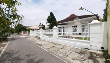 Rumah Mewah Strategis Bagus SHM di Laweyan, Surakarta