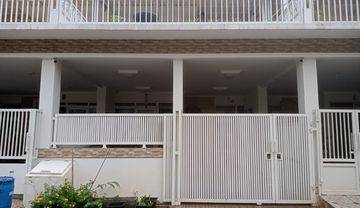 Dijual Rumah Bagus Semi Furnish 2,5 Lt di Park Residence, Taman Surya, Jakarta Barat, Dki Jakarta, Jakarta Barat