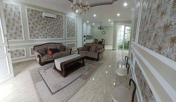 Rumah mewah di kebon jeruk dekat binus, full furnished,luas 250m2
