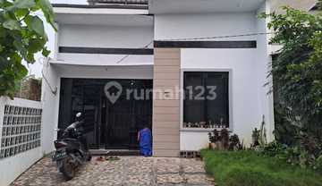 Rumah strategis Cluster exclusive di Kebalen Bekasi