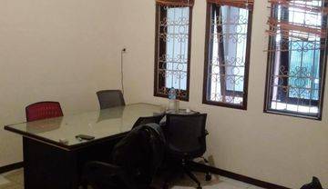 Rumah Di Tebet Jakarta Selatan. 2 Lantai, 6 Kamar. Surat SHM