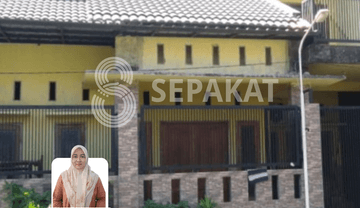 Dijual Rumah Mewah Minimalis 2 Lantai di Tengah Kota Jombang