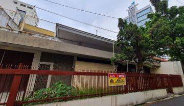 Rumah Lama Butuh Renovasi di Anggrek Semarang
