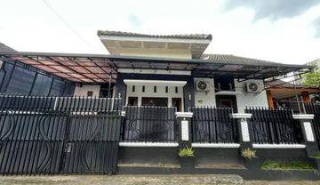 Mr 063311 Disewakan Rumah Sejuk Lokasi Strategis Dekat Pakuwon Mall