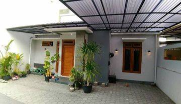Mr 063629 kan Rumah 2 Lantai Semi Furnish Daerah Umbul Permai di Dalam Perum