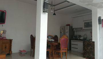Vila Seminyak Bali di Jalan Sultan Mansur Dekat Bukit Siguntang 