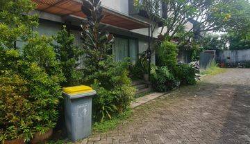 Town House modern veteran jaksel