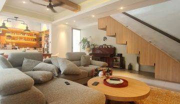 Rumah 2 lantai di jl veteran Bintaro SHM 