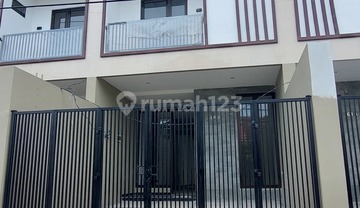 Rumah 2 Lantai Ploso Timur Dekat Raya Merr, Kalijudan