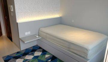 Disewakan Unit Siap Huni 1 Br Apartemen Roseville, Bsd, Tangerang