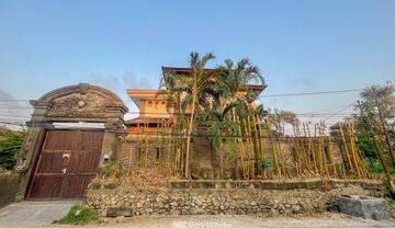 Dijual Tanah Bonus Rumah di Jl. Tukad Badung, Renon
