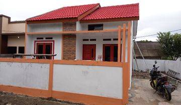 RUMAH CANTIK MURAH SIAP HUNI LOKASI DEKET KAWASAN EJIP HYUNDAI