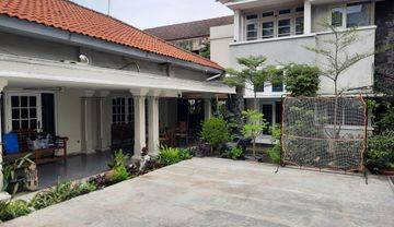 Rumah Bagus di Lokasi Komersial Jakarta Pusat
