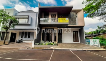 Rumah 2 Lantai Modern House  Terawat,  Nyaman dan Tenang Cibubur