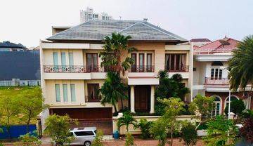 Rumah Mewah Pantai Mutiara Pluit