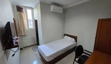 Kost eksekutif lengkap serasa di hotel