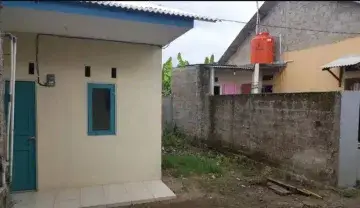 KONTRAKAN DI DEPOK (KAMAR MANDI DALAM)