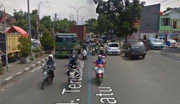 Gudang di Main Road Buah Batu