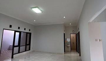 Disewakan rumah luas siap huni di taman holis indah bandung 
