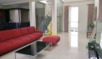 Sewa Rumah Semi Furnish Resort Dago Pakar Bandung, 5 Kamar Tidur