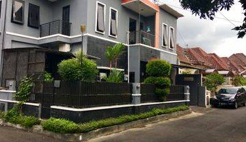 Rumah dalam perum belakang Transmart Maguwo