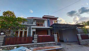Rumah dalam perumahan elit jalan Candi Gebang