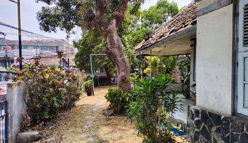 Rumah Tua Bekas Kost An Dijalan Cikutra Dekat Kampus Widyatama