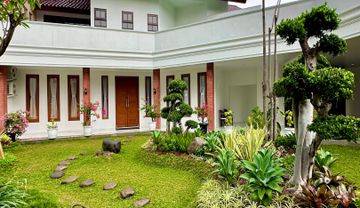 Disewakan Rumah Bagus Dalam Komplek, Lingkungan Tenang Dan Asri Dilokasi Strategis, Dekat Ke Kemang, Cipete Dan Kebayoran Baru