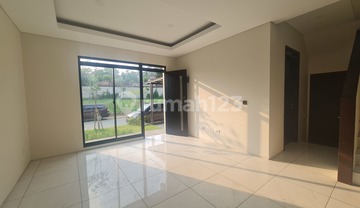 Disewakan Rumah Baru, Rebutan Semua Di Kota Baru Parahyangan, Bdg