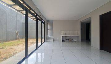 For Rent, Rumah Baru Siap Huni Diarea Beken Kota Baru Parahyangan