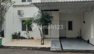 Rumah bagus di lokasi Strategis di Kertamukti Ciputat
