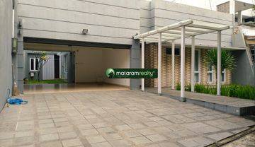 Rumah 2 Lantai, Lux, Furnished, Ada Kolam Renang, Setra Murni