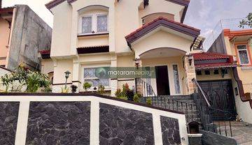 Rumah Mewah 2 Lantai, Furnished, Komplek Alamanda Tubagus Ismail