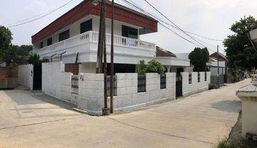 RUMAH HOEK 2LT DEKAT UI SIAP HUNI Rumah Sudah Renovasi SHM - Sertifikat Hak Milik di Jl Duta Indah V Gg 11 / 10  Perumahan Pondok Duta 2, Cimanggis