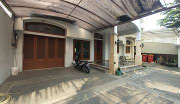 Rumah 2 lantai hanya hitung tanah Area Darmawangsa Kebayoran Baru
