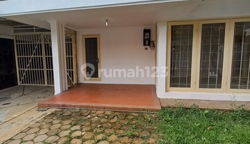 Disewakan Rumah Area Senayan Scbd