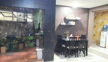 Rumah 2 Lantai + 8 Kamar Kost di Jalan Pintu Air, Sawah Besar, Jakarta Pusat