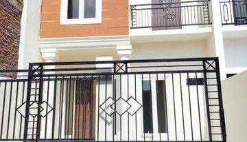 Rumah 2 Lantai Siap Huni Surabaya Pusat