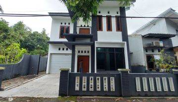 MURAH POLL...! RUMAH PUTIH ASRI 2 LANTAI DI DEKAT SD MODEL INTERNASIONAL WEDOMARTANI NGEMPLAK SLEMAN