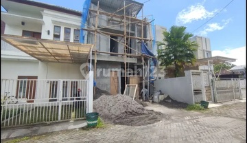 Rumah Mewah Minimalis 2 Lantai Proses Finishing Di Jl. Palagan Km. 9
