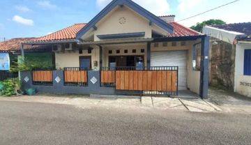 Rumah Murah Strategis Tanah Luas Pinggir Jalan Wonocatur Timur JEC