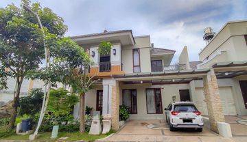 RUMAH SUPER MEWAH BERIKUT FURNITURE DEKAT KAMPUS UGM + UII DI JALAN KALIURANG KM 7