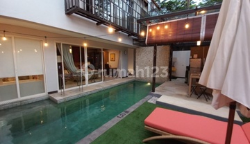 VILLA ELITE DALAM KOMPLEKS VILLA FULL FURNISHED DI NUSA DUA