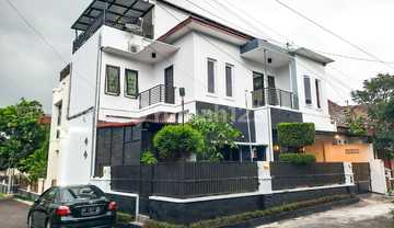 Rumah Jl Solo Dekat Babarsari, Amplaz, Upn, Stie Ykpn, Atmajaya