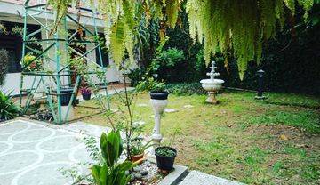 Rumah Cakep, Asri, Siap Huni, Bagus, di Kebun Jeruk Jakarta