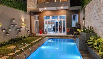 Rumah Lux Ada Kolam Renang Dan Furniture di Budi Indah, Setiabudi