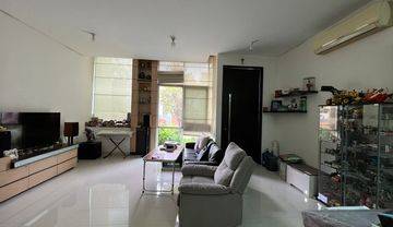 Town House Exclusive di Tomang